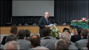 General a. D. Berthold Graf Stauffenberg 2012 bei seinen Ausführungen zur Sippenhaft anlässlich des Festakts zum 20-jährigen Bestehen der Erinnerungsstätte